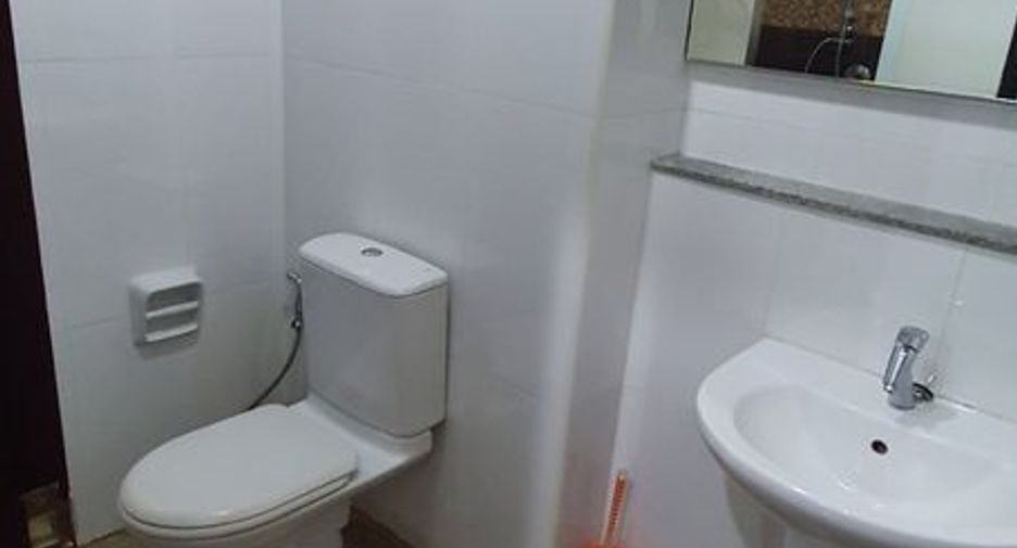 For rent 2 bedrooms condo in Bang Na, Bangkok