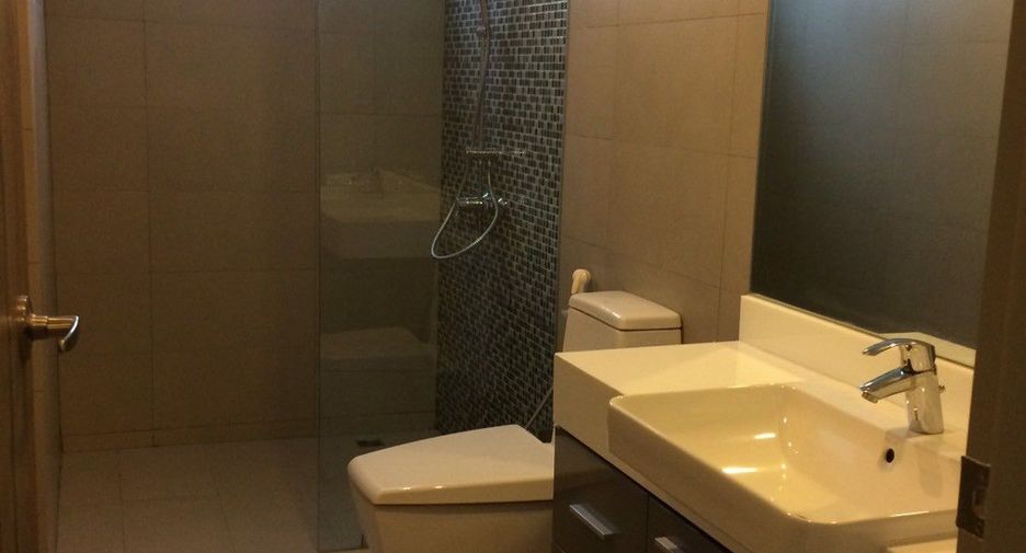 For sale 5 bedrooms house in Suan Luang, Bangkok
