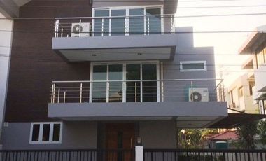 Haus zum Kauf mit 5 Zimmer in Suan Luang, Bangkok