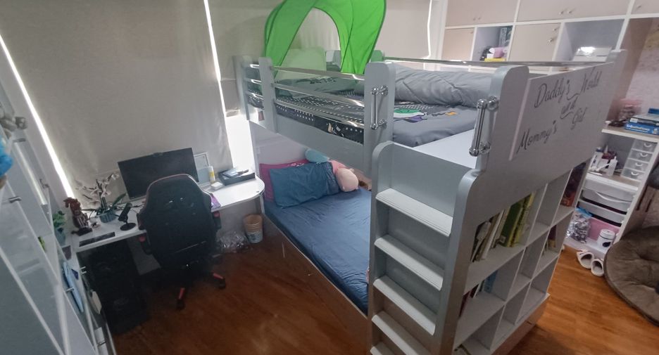 For sale 3 bedrooms condo in Sathon, Bangkok