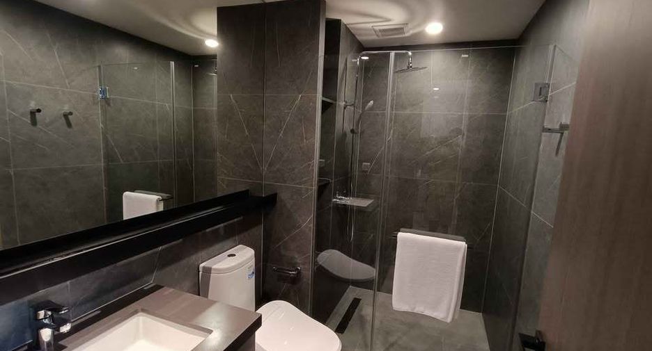 For rent 1 bed condo in Ratchathewi, Bangkok