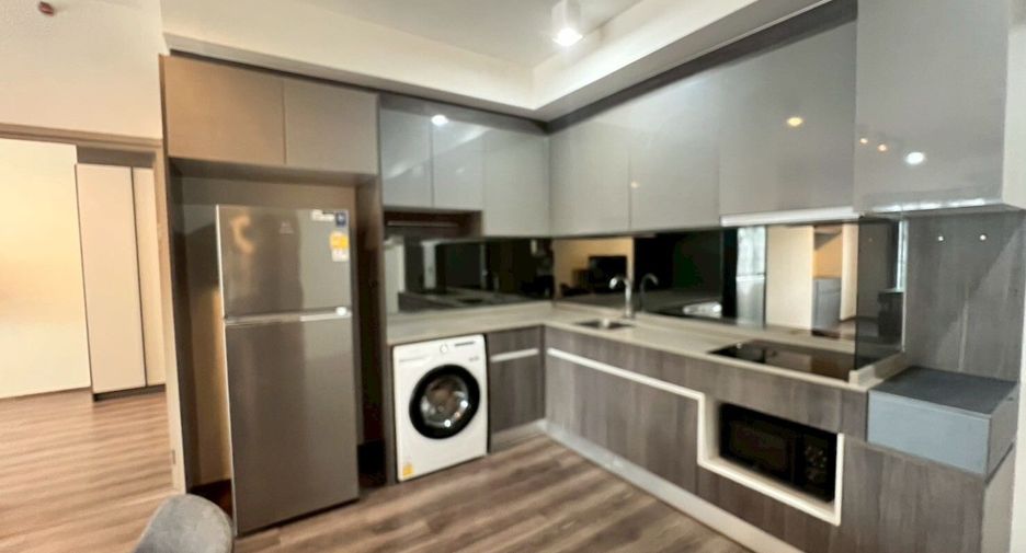Wohnung zur Miete mit 2 Zimmer in Huai Khwang, Bangkok
