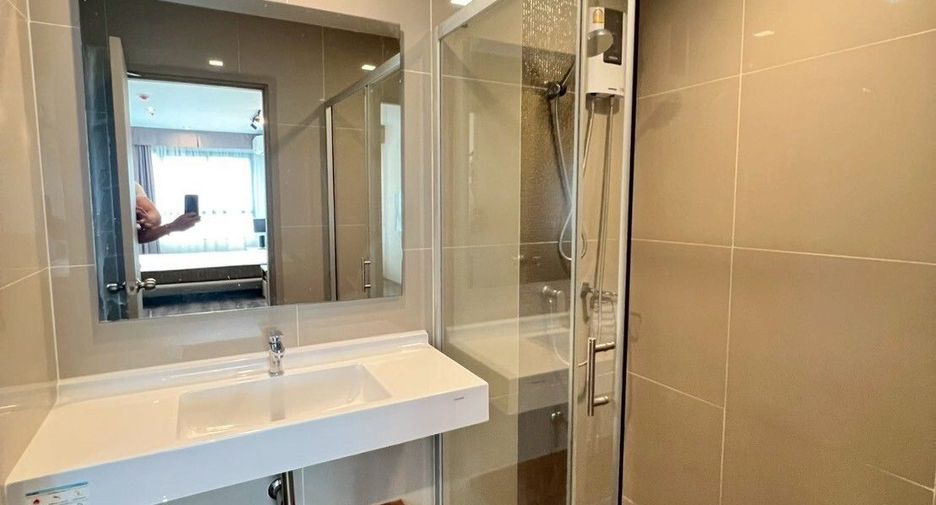 Wohnung zur Miete mit 2 Zimmer in Huai Khwang, Bangkok