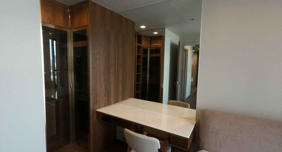For rent 2 bedrooms condo in Khlong Toei, Bangkok