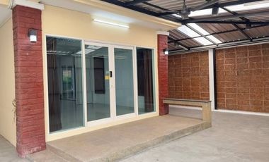 For sale 3 bedrooms house in Si Racha, Chonburi
