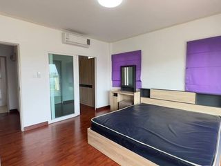 For sale 3 bedrooms house in Si Racha, Chonburi