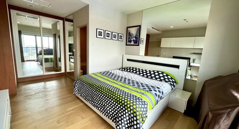 For rent 1 bed condo in Khlong Toei, Bangkok