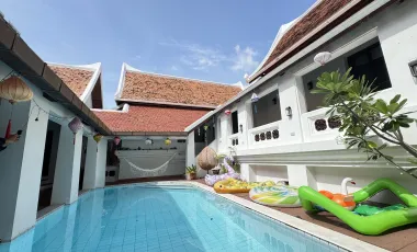 Haus zur Miete mit 3 Zimmer in Watthana, Bangkok
