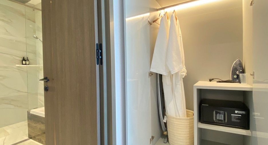 Condo en alquiler de 3 habitaciones en Sathon, Bangkok