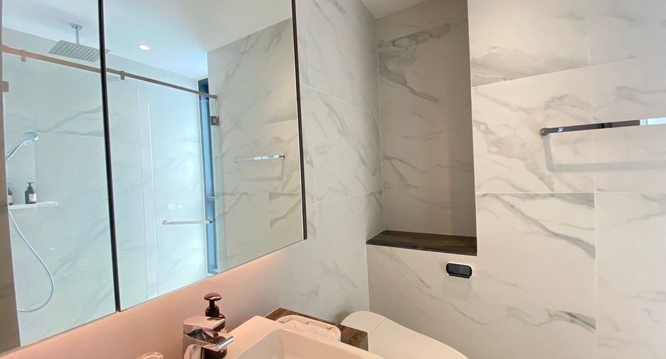 Condo en alquiler de 3 habitaciones en Sathon, Bangkok