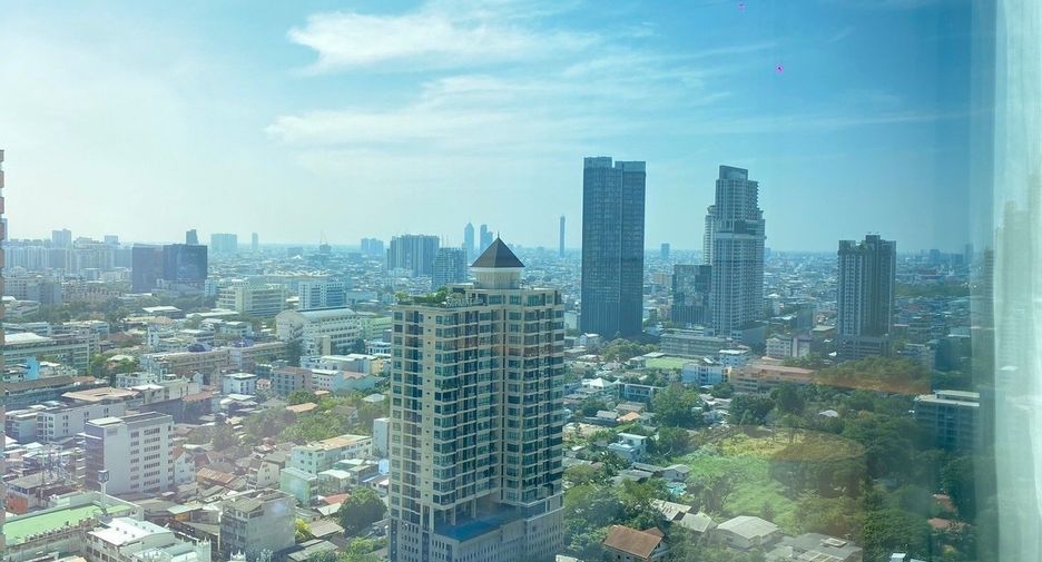 Condo en alquiler de 3 habitaciones en Sathon, Bangkok
