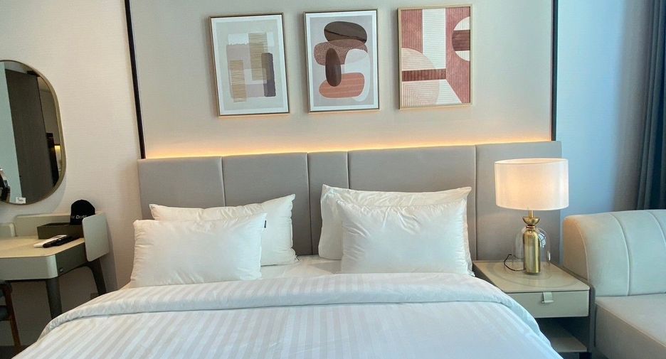 Condo en alquiler de 3 habitaciones en Sathon, Bangkok