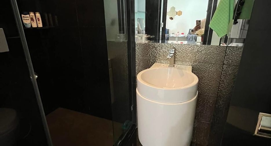 Condo en alquiler de estudio en Khlong Toei, Bangkok