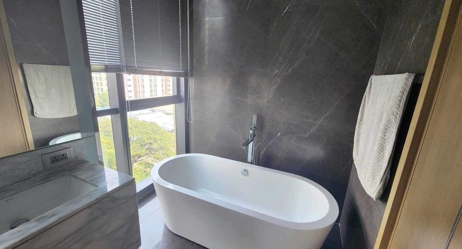 À vendre et à louer 2 chambres condo à Watthana, Bangkok