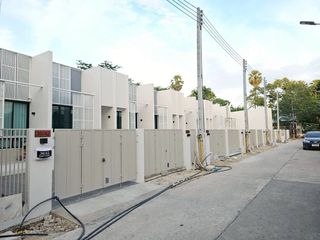 For sale 2 bedrooms townhouse in Mueang Phuket, Phuket