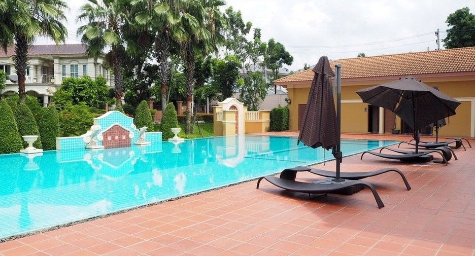 For sale and for rent 4 bedrooms house in Si Racha, Chonburi