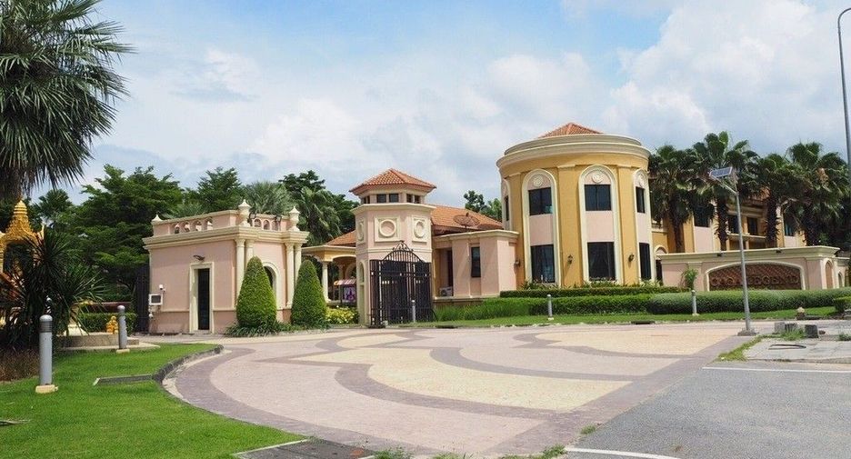 For sale and for rent 4 bedrooms house in Si Racha, Chonburi