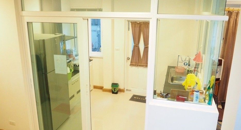 For sale and for rent 4 bedrooms house in Si Racha, Chonburi
