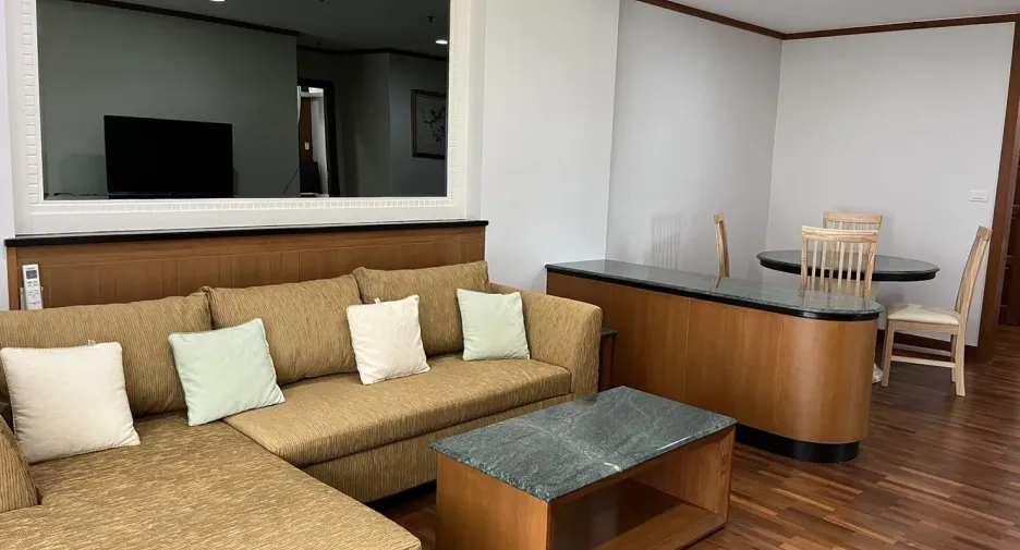 Condo en alquiler de 2 habitaciones en Pathum Wan, Bangkok