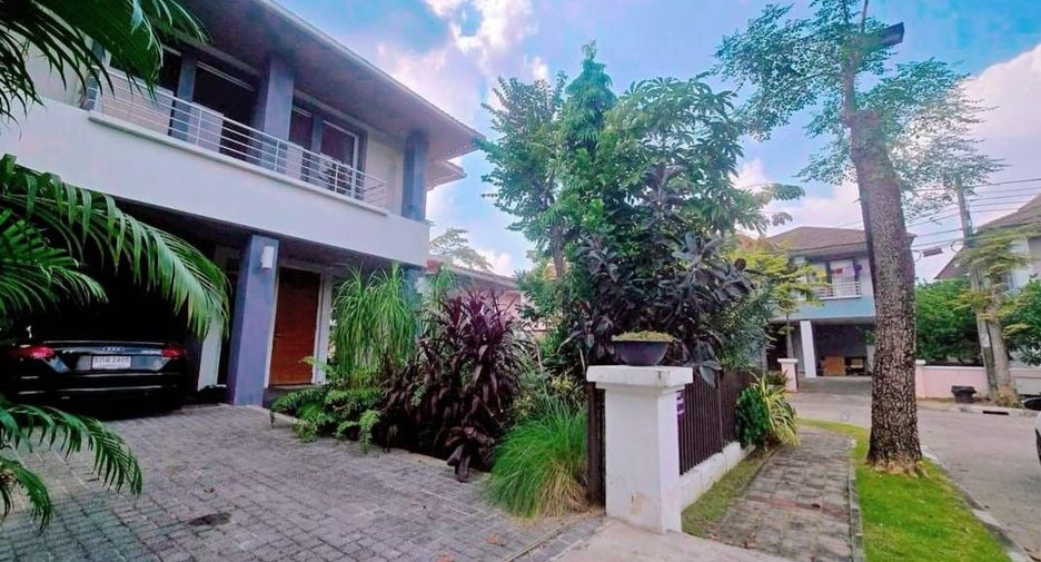 For sale and for rent 3 bedrooms house in Wang Thonglang, Bangkok