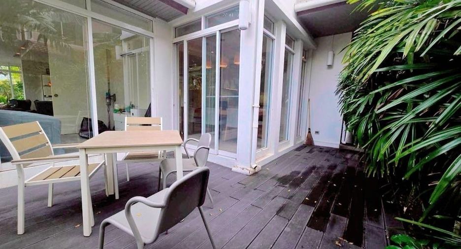 For sale and for rent 3 bedrooms house in Wang Thonglang, Bangkok