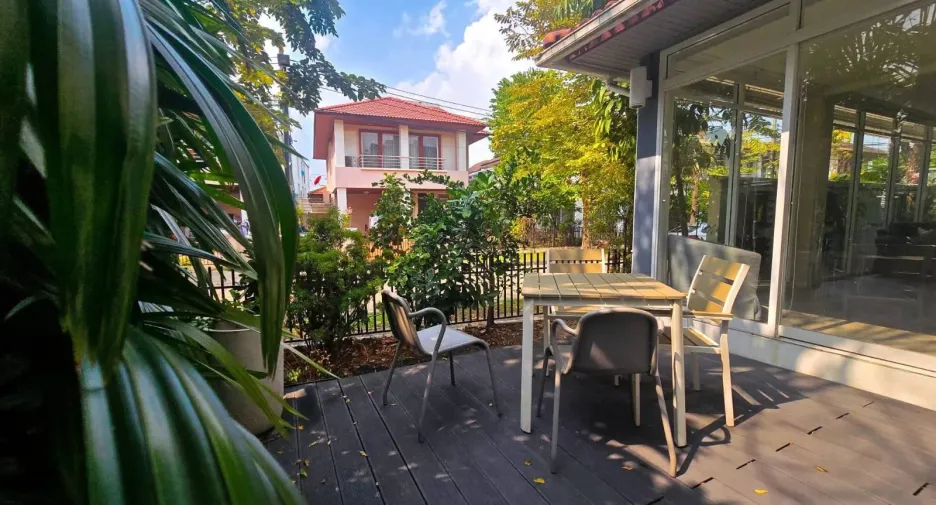 For sale and for rent 3 bedrooms house in Wang Thonglang, Bangkok