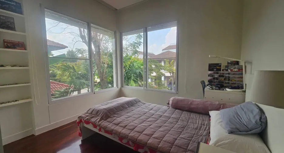 For sale and for rent 3 bedrooms house in Wang Thonglang, Bangkok