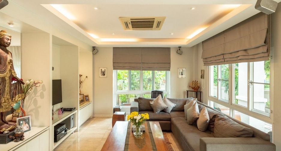 For sale 3 bedrooms house in Khlong Sam Wa, Bangkok