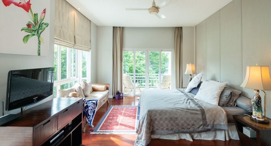 For sale 3 bedrooms house in Khlong Sam Wa, Bangkok
