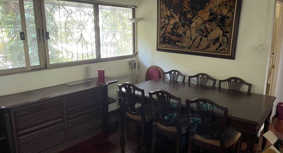 Gewerbefläche zur Miete mit 3 Zimmer in Watthana, Bangkok