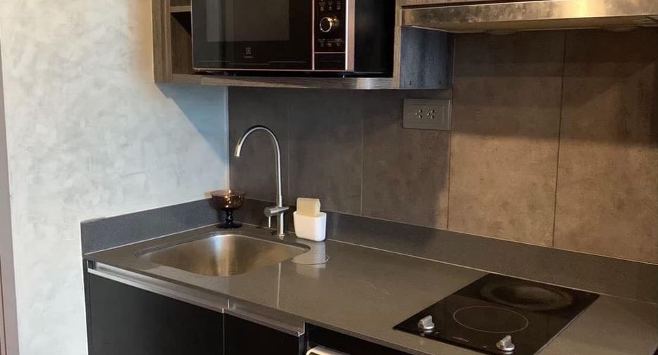 For rent 1 bed condo in Bang Rak, Bangkok