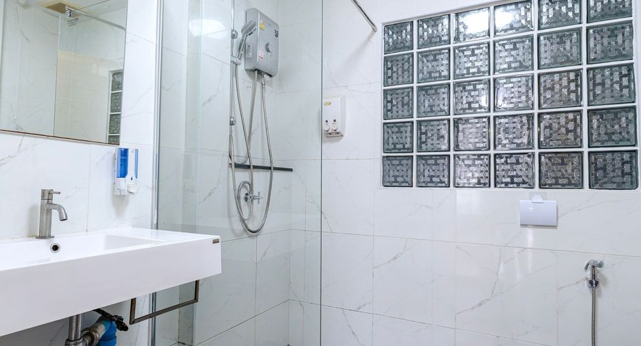 For rent 3 bedrooms house in Mueang Phuket, Phuket