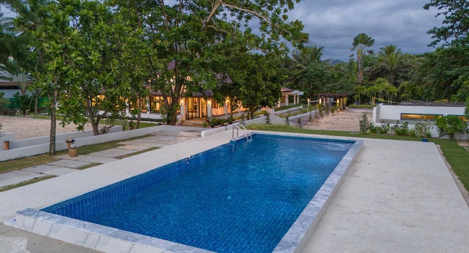 For rent 5 bedrooms villa in Takua Thung, Phang Nga