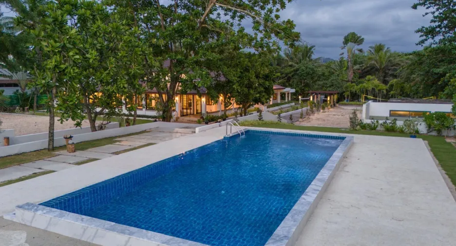 For rent 5 bedrooms villa in Takua Thung, Phang Nga