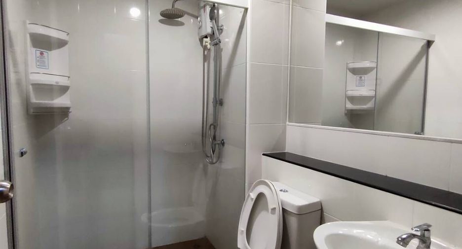 Condo en alquiler de 1 habitaciones en Phra Khanong, Bangkok