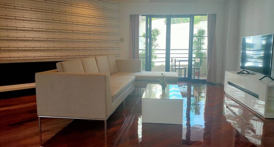 For rent 3 bedrooms apartment in Khlong Toei, Bangkok