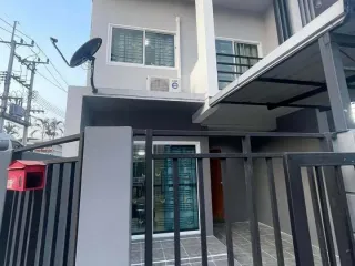 出售 2 卧室 联排别墅 在 塔朗, 普吉