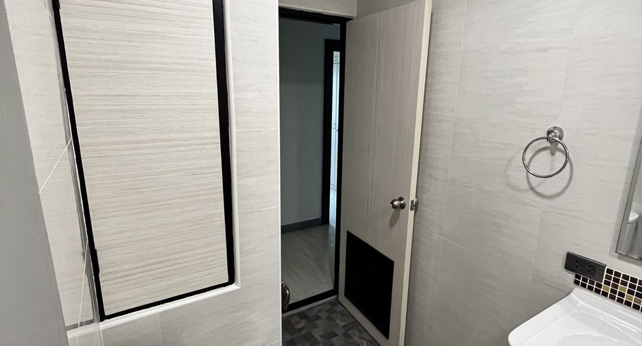 Wohnung zum Kauf mit 3 Zimmer in Watthana, Bangkok