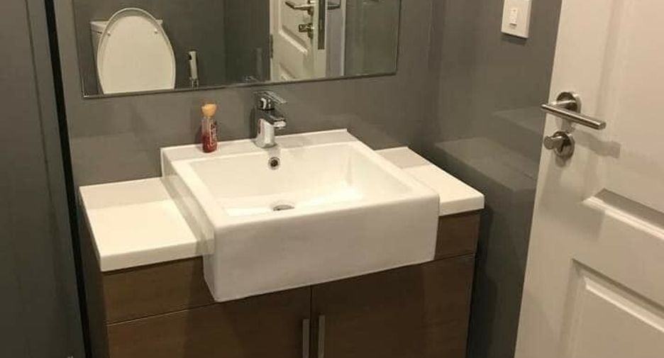 For rent 1 bed condo in Sathon, Bangkok