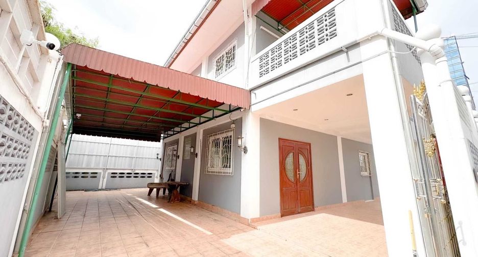 For rent 3 bedrooms house in Bang Lamung, Chonburi