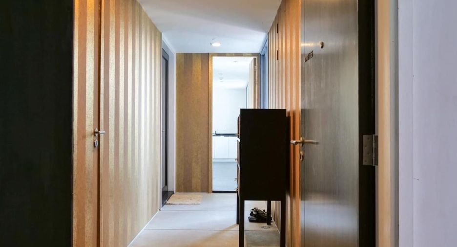 Condo en alquiler de 3 habitaciones en Yan Nawa, Bangkok