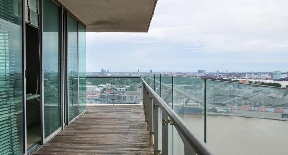 Condo en alquiler de 3 habitaciones en Yan Nawa, Bangkok