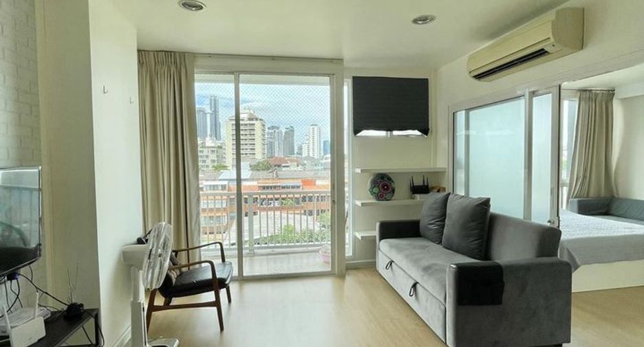 For rent 1 bed condo in Watthana, Bangkok