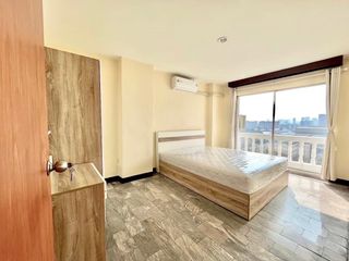 For rent 2 bedrooms condo in Bang Kapi, Bangkok