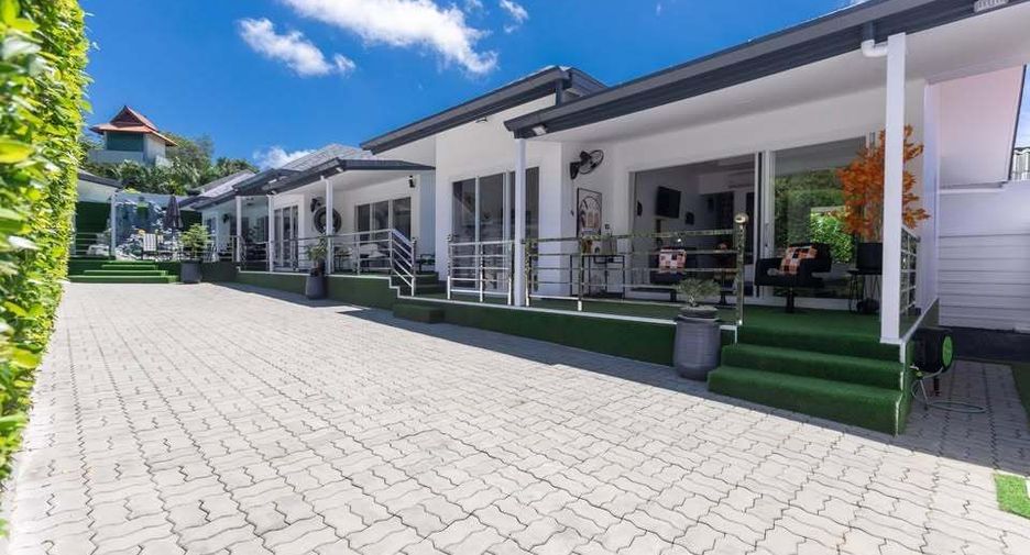 For sale and for rent 5 bedrooms villa in Mueang Phuket, Phuket