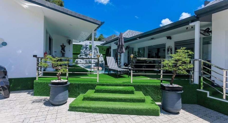 For sale and for rent 5 bedrooms villa in Mueang Phuket, Phuket