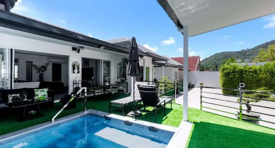 For sale and for rent 5 bedrooms villa in Mueang Phuket, Phuket