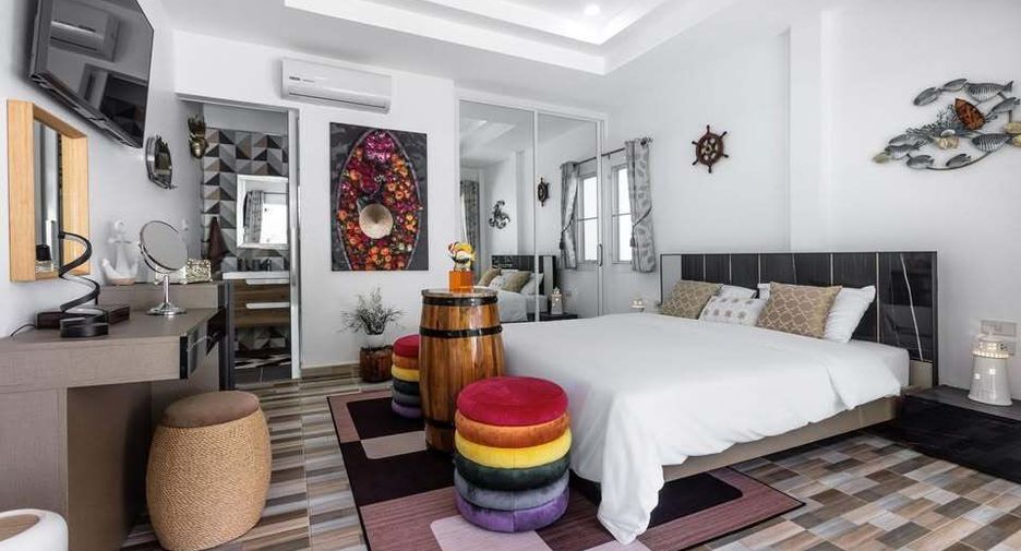 For sale and for rent 5 bedrooms villa in Mueang Phuket, Phuket