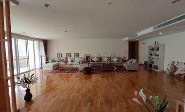 For rent 4 bedrooms condo in Khlong Toei, Bangkok
