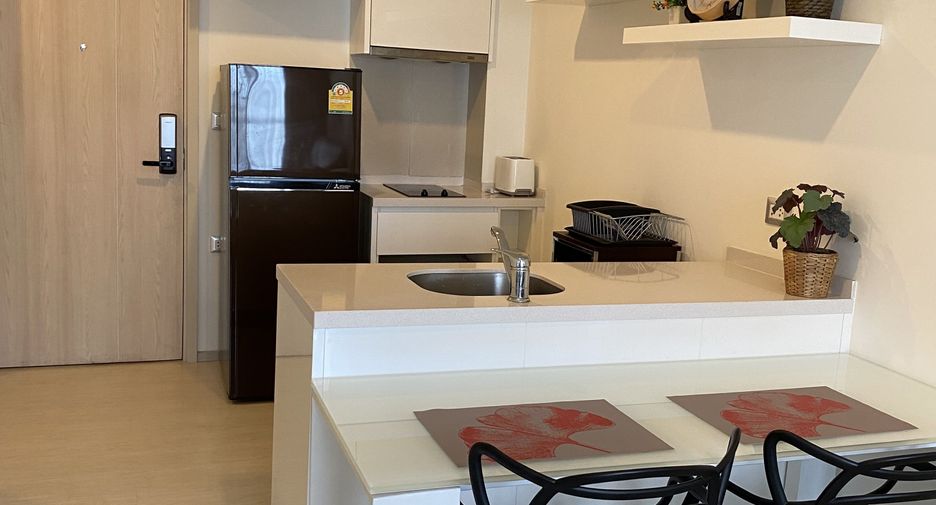 Condo en alquiler de 1 habitaciones en Khlong Toei, Bangkok